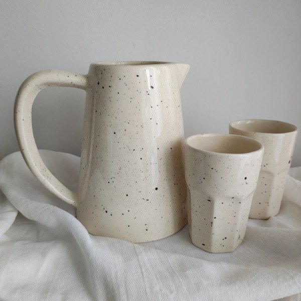 Producto - Combo de Jarra + 2 vasos "Beige"