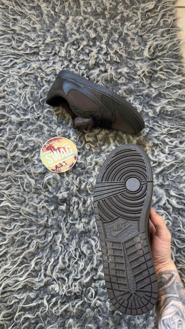 Producto - JORDAN RETRO 1 LOW X TRAVIS SCOTT VELVET BROWN - 3