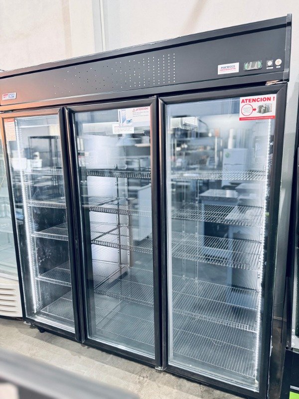 Producto - Heladera Exhibidora MT Frider 3 Puertas Premium Black