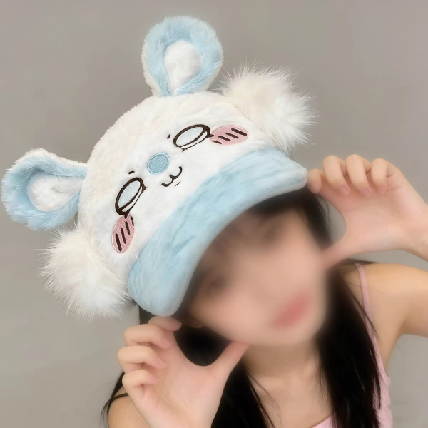 Producto - Gorra Momonga Chiikawa peluchito