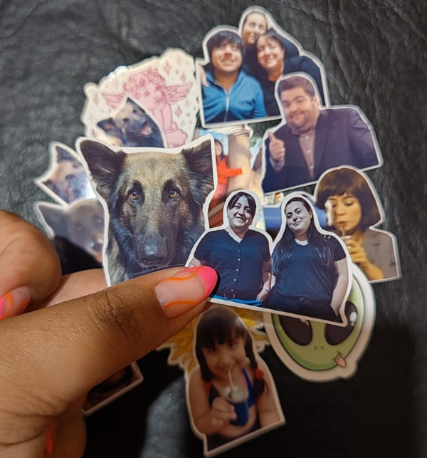 Producto - Stickers resistentes al agua y laminados