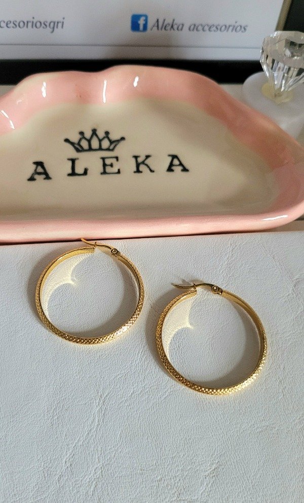 Producto - Argollas texturadas (3.5mm) de acero dorado - 2