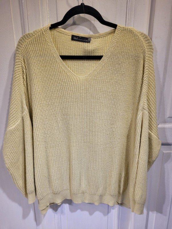 Producto - Sweater BLED amarillo pastel Talle L - PRECIO: 36X - 0