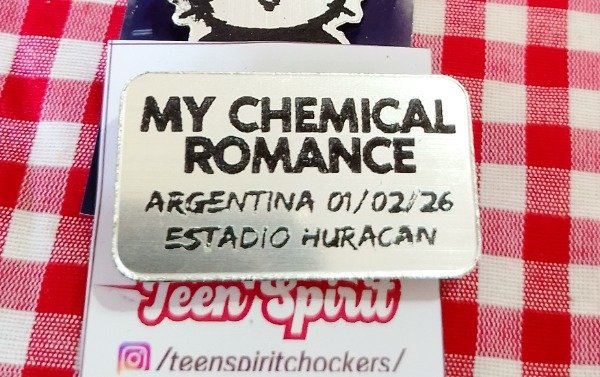 Producto - Prendedor mcr huracán