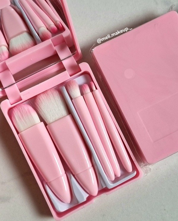 Producto - Set de mini brochas + espejo