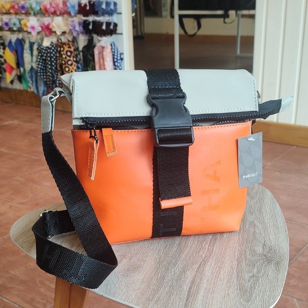 Producto - Bandolera Volcada