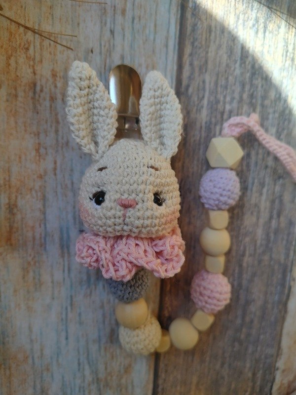 Producto - Kit conejito: portachupetes+ muñeco de apego - 1