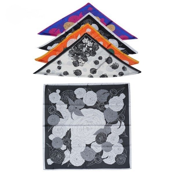 Producto - PAÑUELO DE SEDA LA CHAPELLE 70X70CM 4125