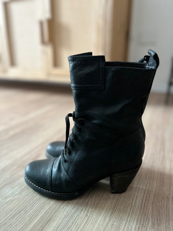 Producto - Botas cuero 35 como nuevas