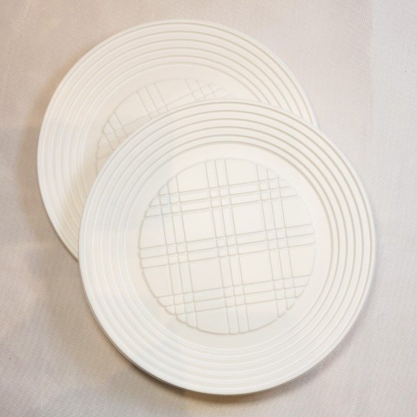 Producto - Platos plasticos chicos color blanco 17x17cm x48un