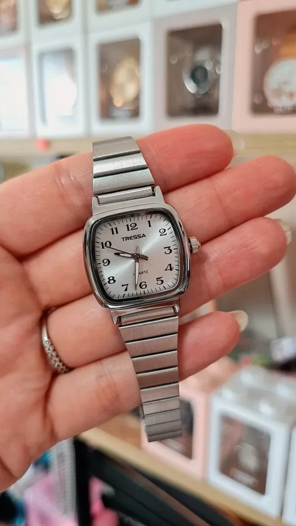 Producto - Reloj Tressa Nicki M Malla Ajustable