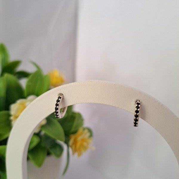 Producto - Argolla Micropave Negro 1,2 mm