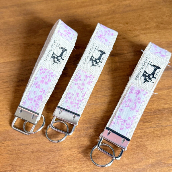 Producto - Llavero flores rosa