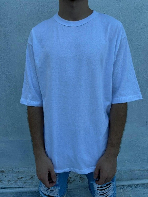 Producto - Remera oversize de algodón blanca unisex