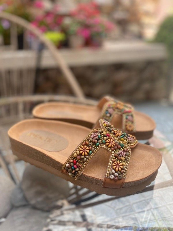 Producto - ZUECO CON FAJA BORDADA MULTICOLOR