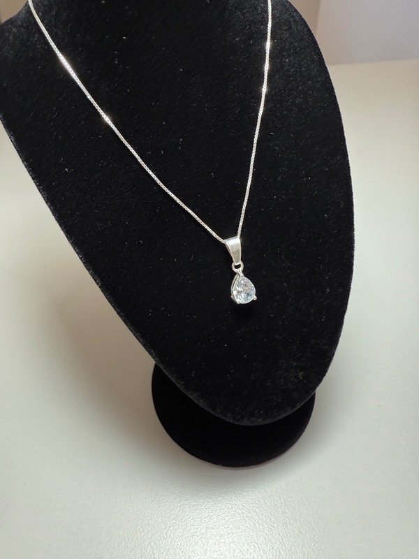 Producto - Cadena Dina con dije gota piedra blanca - 1