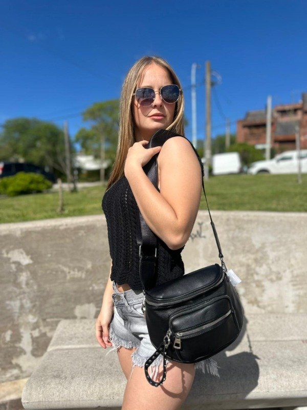 Producto - Bandolera tacha