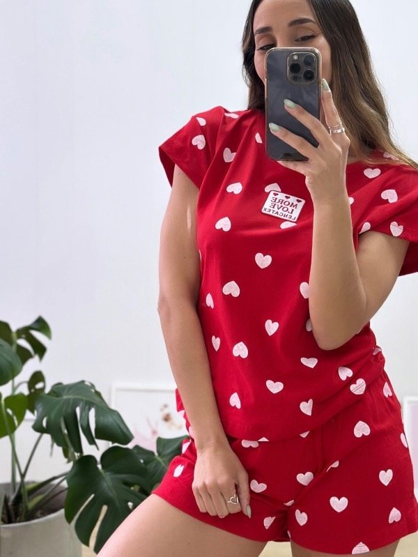 Producto - Pijama corazones rojo