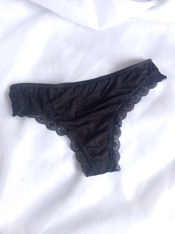 Producto - Less algodón con puntilla