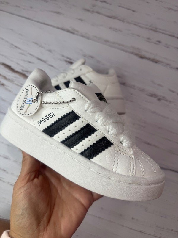 Producto - Zapatillas Superstar Argentina  Messi del 26 al 33