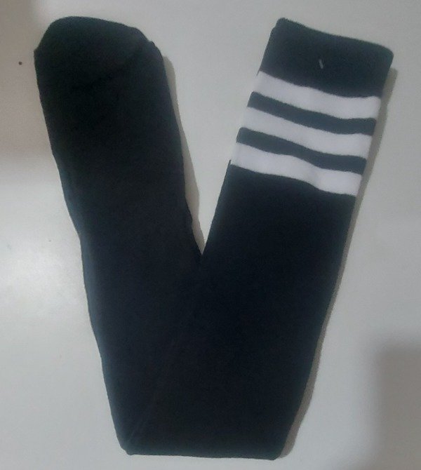 Producto - Bucaneras Negras con líneas blancas