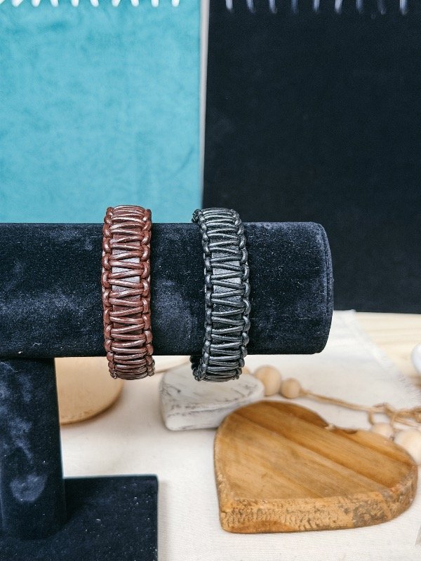 Producto - Pulsera de cuero con cierre de acero 306
