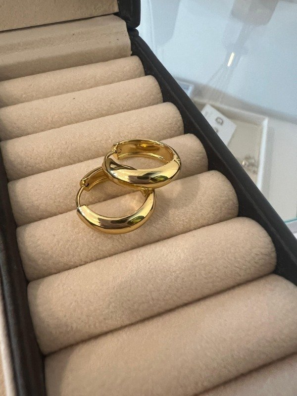 Producto - Aros Briana 12mm Acero dorado