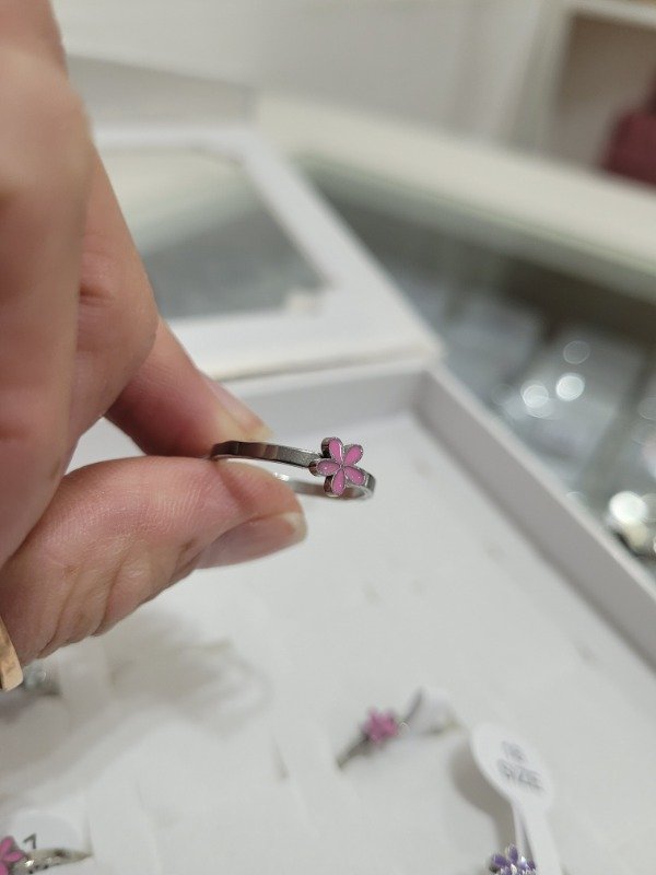 Producto - Anillo flor esmaltada rosa