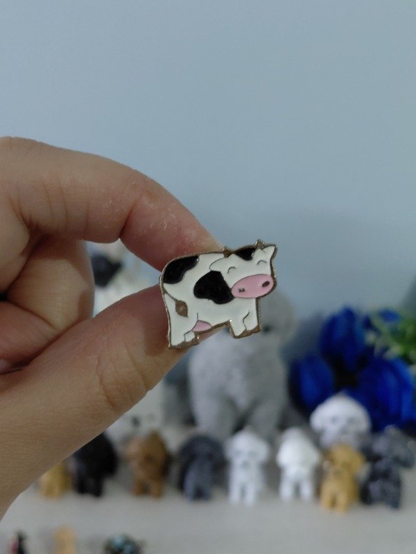 Producto - Pin metalizado ilustrado - Vaca