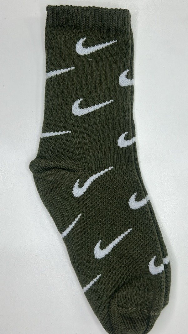 Producto - MEDIA 3/4 VERDE NIKE VARIOS LOGOS
