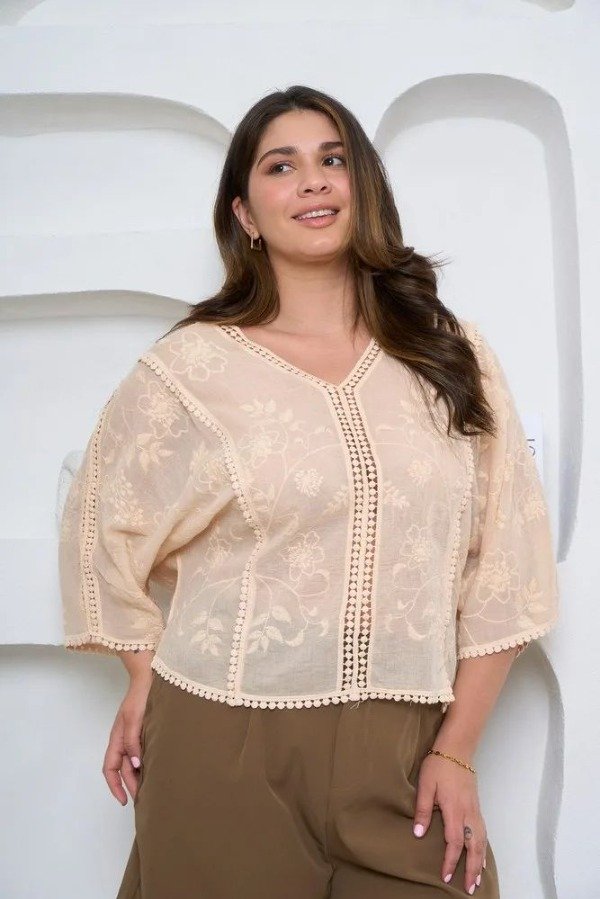 Producto - BLUSA CARTERA PUNTILLA