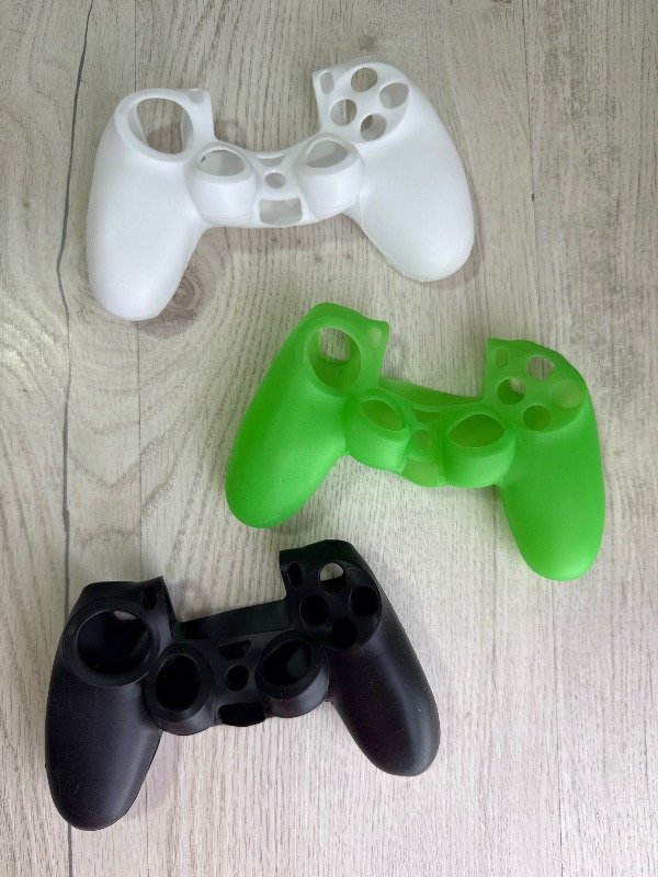 Producto - FUNDA DE SILICONA LISA PARA JOYSTICK DE PLAY STATION 4 - PS4