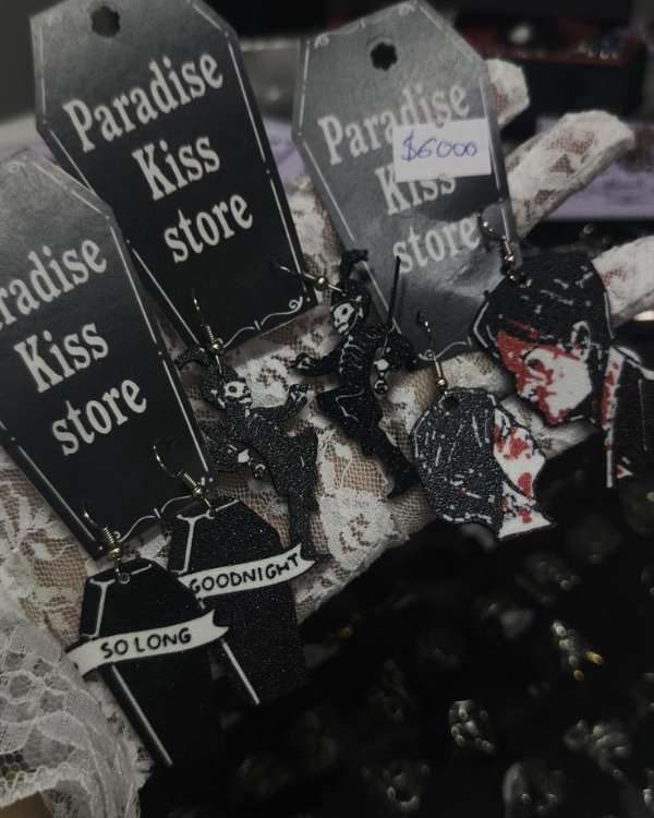 Producto - Aros My chemical Romance