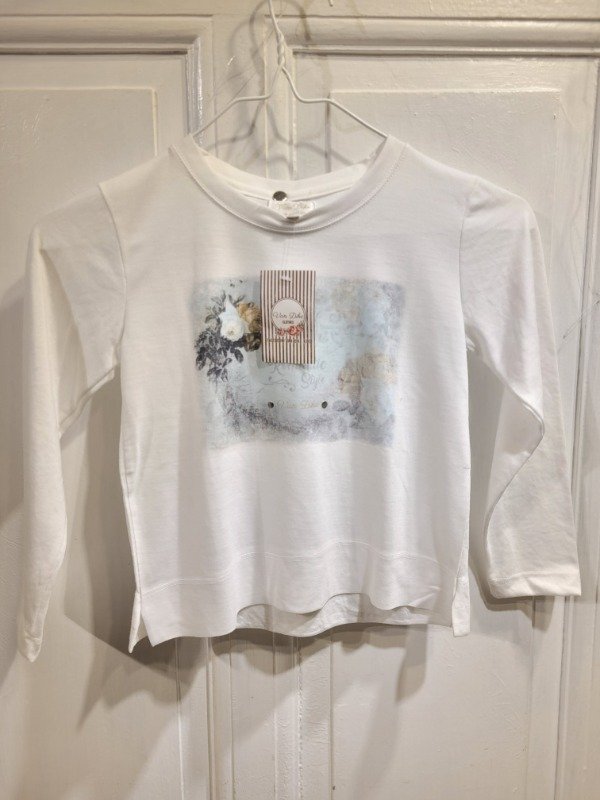 Producto - Remera VAN DIKE romantic style Nueva Con etiqueta Talle 6 años - PRECIO: 12X