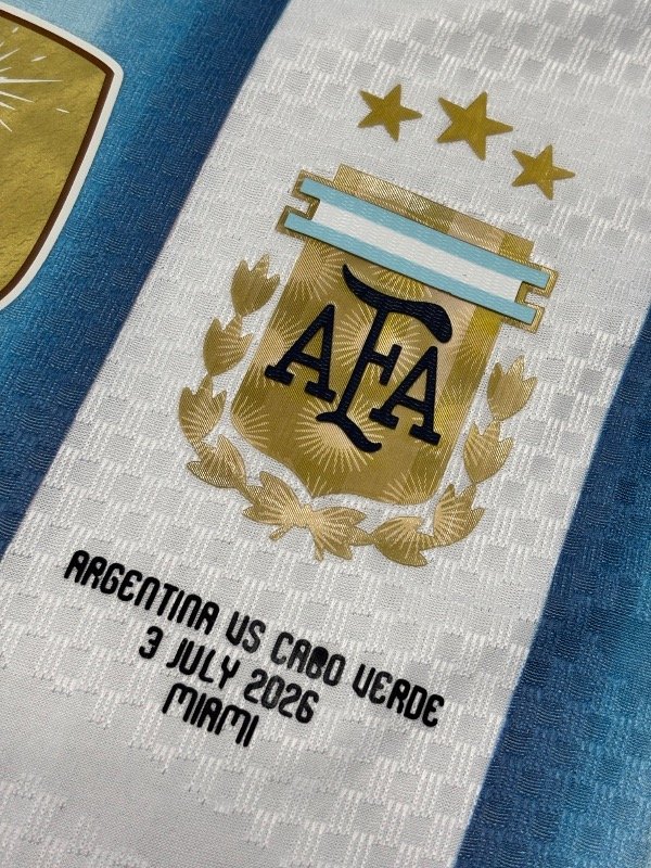 Producto - Argentina local 2026 Versión jugador - 6 Martínez vs Cabo Verde - 2