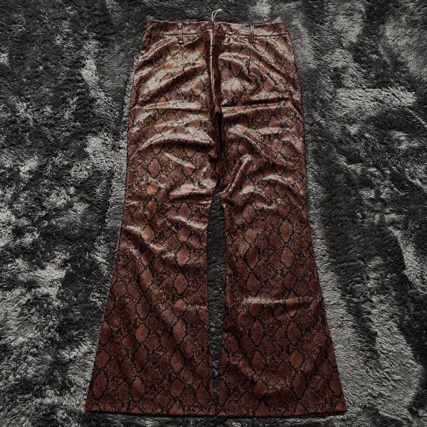 Producto - Bootcut Bershka Cobra
