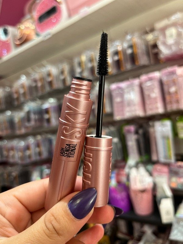 Producto - Máscara de pestañas miss betty sky hight