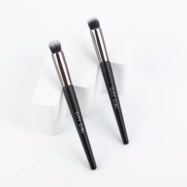 Producto - Brocha para corrector FB-81-S