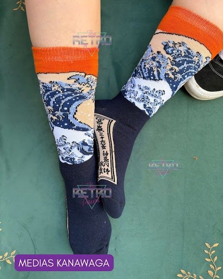 Producto - Medias Arte Kanagawa