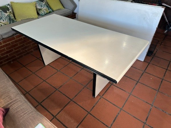 Producto - MESA LAQUEADA C/ VARIOS DET 190x88 CON 6 SILLAS LAQUEADAS (1 C/DET) #11316