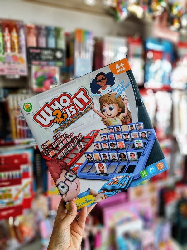 Producto - Juego de mesa Who is It/ Adivina quien es
