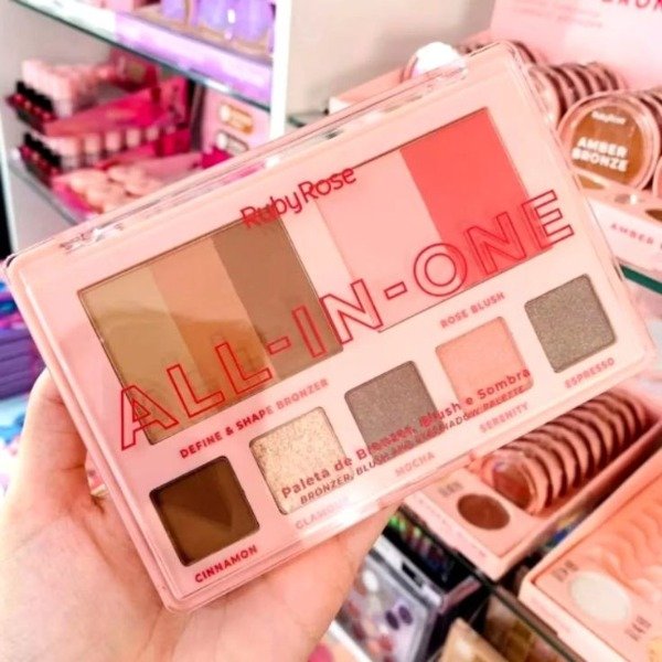 Producto - Paleta all-in-one de Ruby Rose