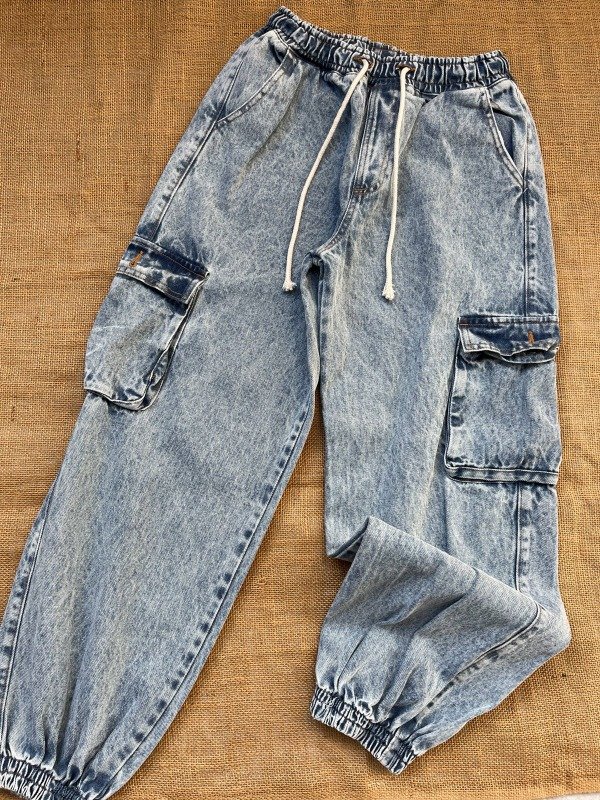Producto - Jean cargo con DESCUENTO