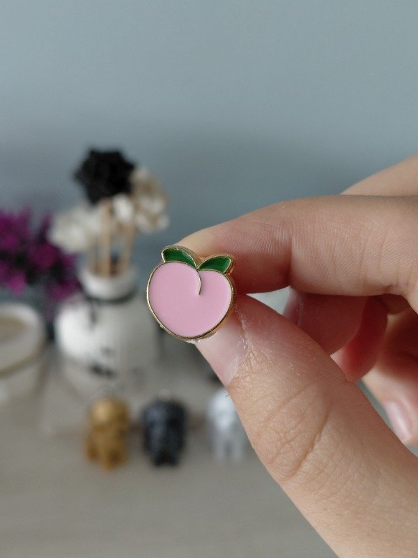 Producto - Pin metalizado - Melocotón #2964