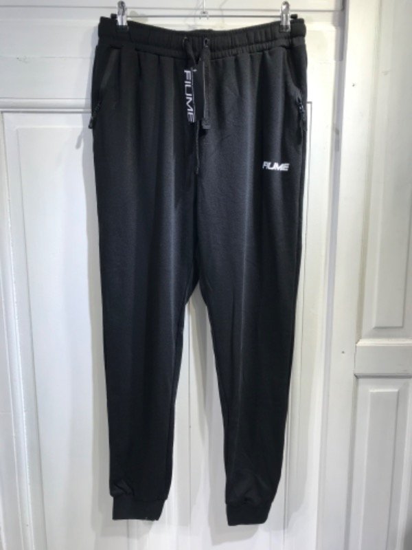 Producto - Jogging FIUME negro nuevo c/etiqueta Talle XS- PRECIO: 36x