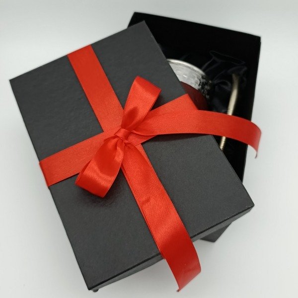 Producto - Caja de regalo premium con moño de cinta raso