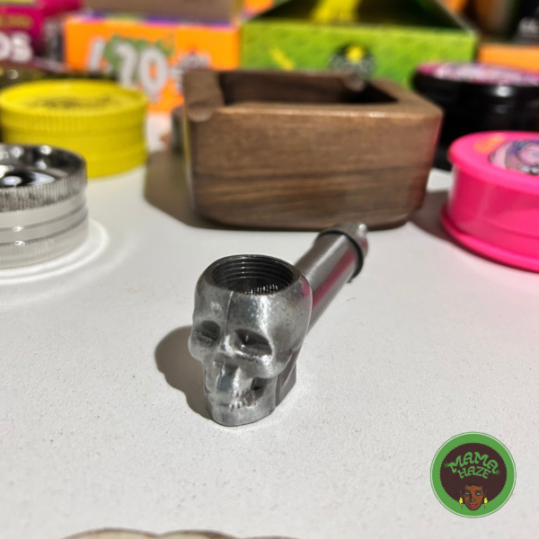 Producto - Pipa Metalica Calavera Plateada