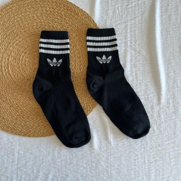 Producto - ADIDAS NEGRAS RAYAS