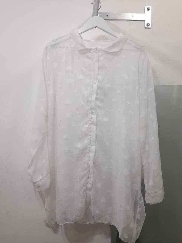 Producto - CAMISA TRANSPARENTE CORAZONES IMPORTADA