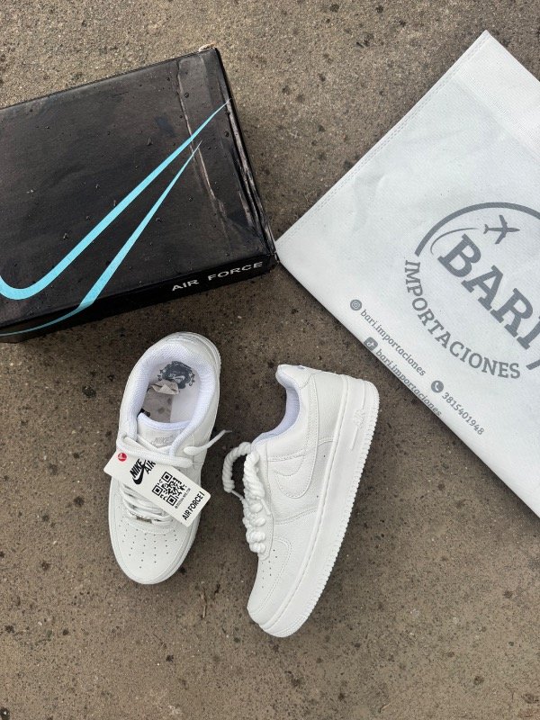 Producto - NIKE AIR FORCE 1 TOTAL WHITE